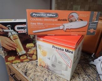 ELECTRIC KNIFE / COOKIE PRESS / JUICER