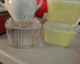 ASSORTED KITCHENWARE / REFRIGERATOR JARS