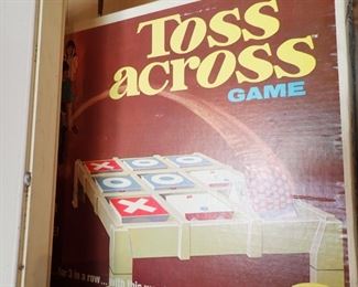 LOTS OF VINTAGE GAMES -- TOSS ACROSS GAME