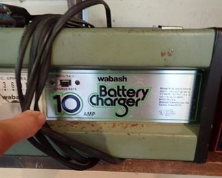 BATTERY CHARGER