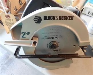 BLACK & DECKER HAND SAW