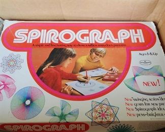 VINTAGE GAMES & TOYS   -- SPIROGRAPH
