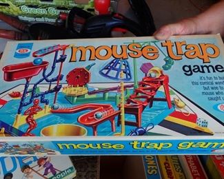 VINTAGE GAMES & TOYS 