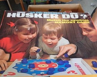 VINTAGE GAMES & TOYS   - HUSKER DU ?