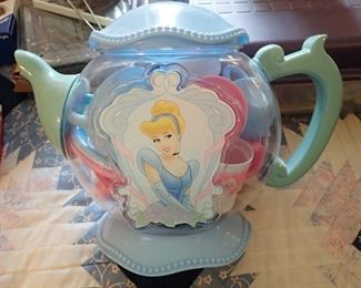 DISNEY TOY TEA SET