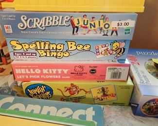 VINTAGE GAMES & TOYS  - SCRABBLE JUNIO - SPELLING BEE BINGO - HELLO KITTY - 