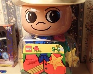 VINTAGE GAMES & TOYS  - LEGO  DUPLO SHERIF