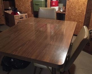 Vintage table with 2 chairs 