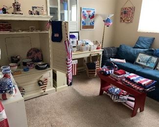 Fourth of July, desk, mirror, sofa bed