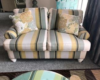 AWESOME LOVE SEAT WITH MATCHING OTTOMAN LIKE NEW CONDITION