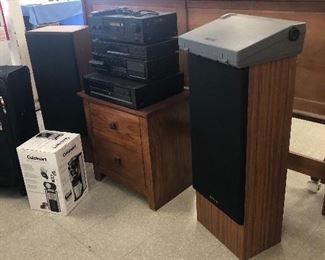 VI TAGE KENWOOD MUSIC SET WITH SPEAKERS