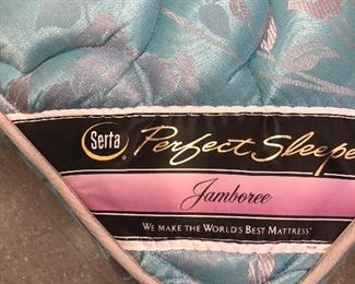 QUEEN MATTRESS
