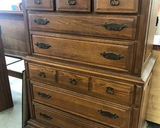 WHITE ASH CHEST