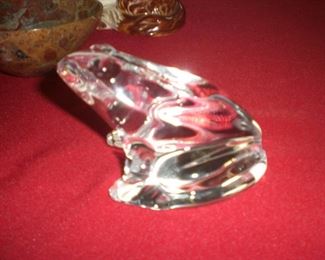Bacarrat frog paperweight with lable