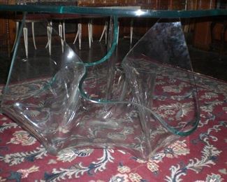 Laurel Fyfe Aurora glass dinning table
