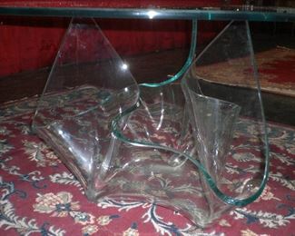 Laurel Fyfe Aurora glass dinning table