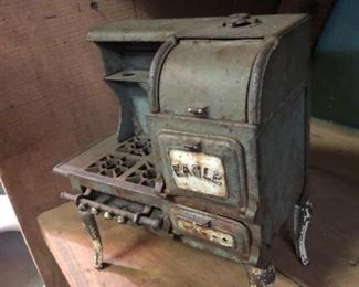 Eagle salesman sample Little cast iron stove