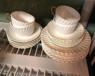 Mintons China swirls 20 pieces 