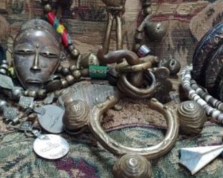 . Jewelry vintage Tibetan African