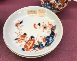  Five pieces of 18th century Imari 