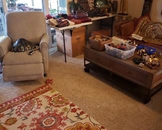 One of the Prettiest Hooked Rugs I have Seen