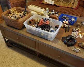 Coffee Table with Lift up lid