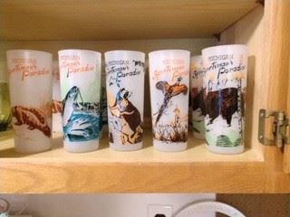 Michigan Sportsman's Paradise Frosted Glasses. (3 Bear, 3 Pheasant, 3 Raccoon, 3 Fish and 2 Badger)