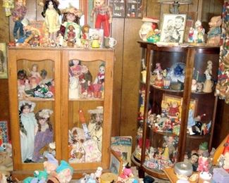 Huge Collection of Vintage & Antique Dolls