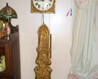 Many Antique Clocks!