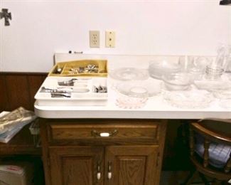 Lots of kitchenwares