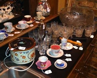 Cups & saucers, punch bowl