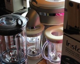 huge margaritaville machine with burled wood