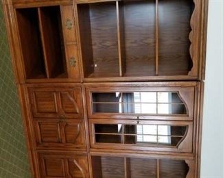 Measures 137" x 20" x 76"