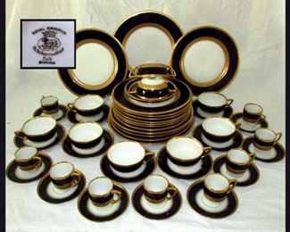 Gorgeous Set of Hutschenreuther China 
