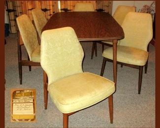 Great Mid Century Modern Dinette Set with 6 Chairs and Extra Leaf. Inset showing Original Tag on Chairs