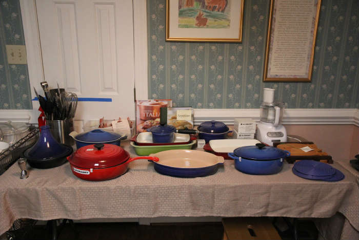 Good selection of Le Creuset pans, most never used.
