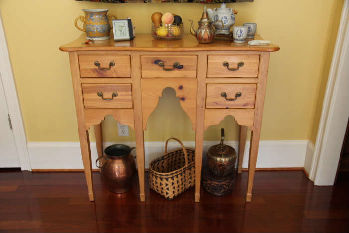 Thomasville table