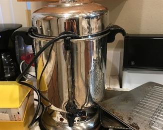 Delonghi coffee maker 60 cups