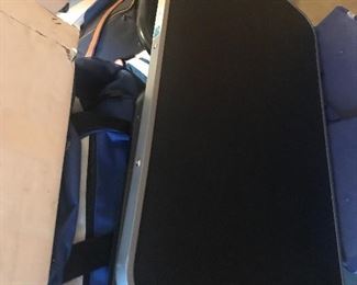 Pet table
Cut dogs hair