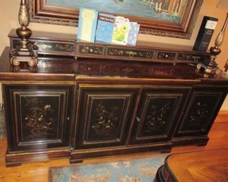 Stunning Heritage Dining Room Suite

