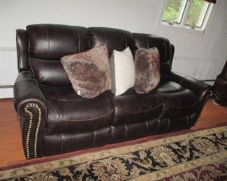 Brand New Raymour & Flanigan Tufted Leather Living Room Suite