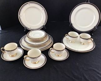 Presidential Collection of China by Lenox https://ctbids.com/#!/description/share/178842