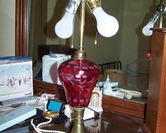 Cranberry Lamp