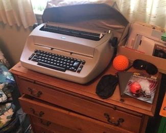 Electric typewriter - IBM