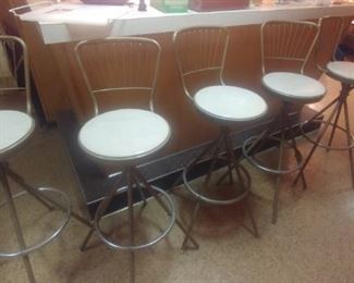 5 Vintage 1950s bar stools - swivel