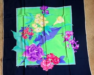 Leonard Paris Scarf https://ctbids.com/#!/description/share/178808