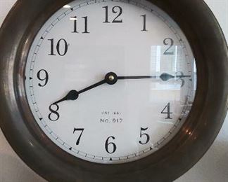 Mantle clock