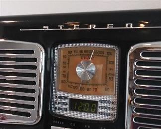 TEAC Model SL-D80 - Retro Nostalgia Radio CD Player
