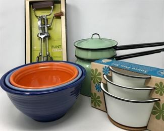 Vintage Kitchen Classics https://ctbids.com/#!/description/share/178962