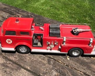 Vintage Texaco Fire Chief Truck Toy https://ctbids.com/#!/description/share/178964